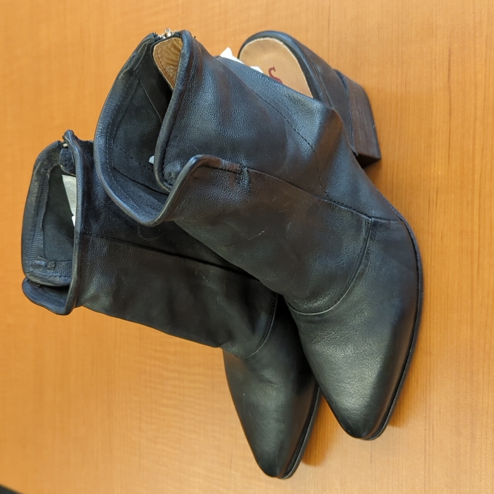 AS98 shoes, woman's size 39, Black